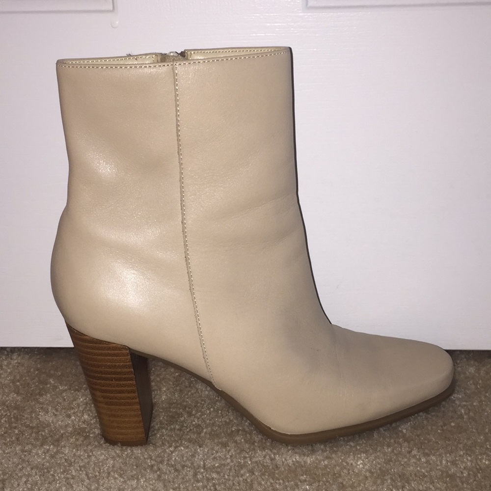Amanda Smith Cream Boots (Short)